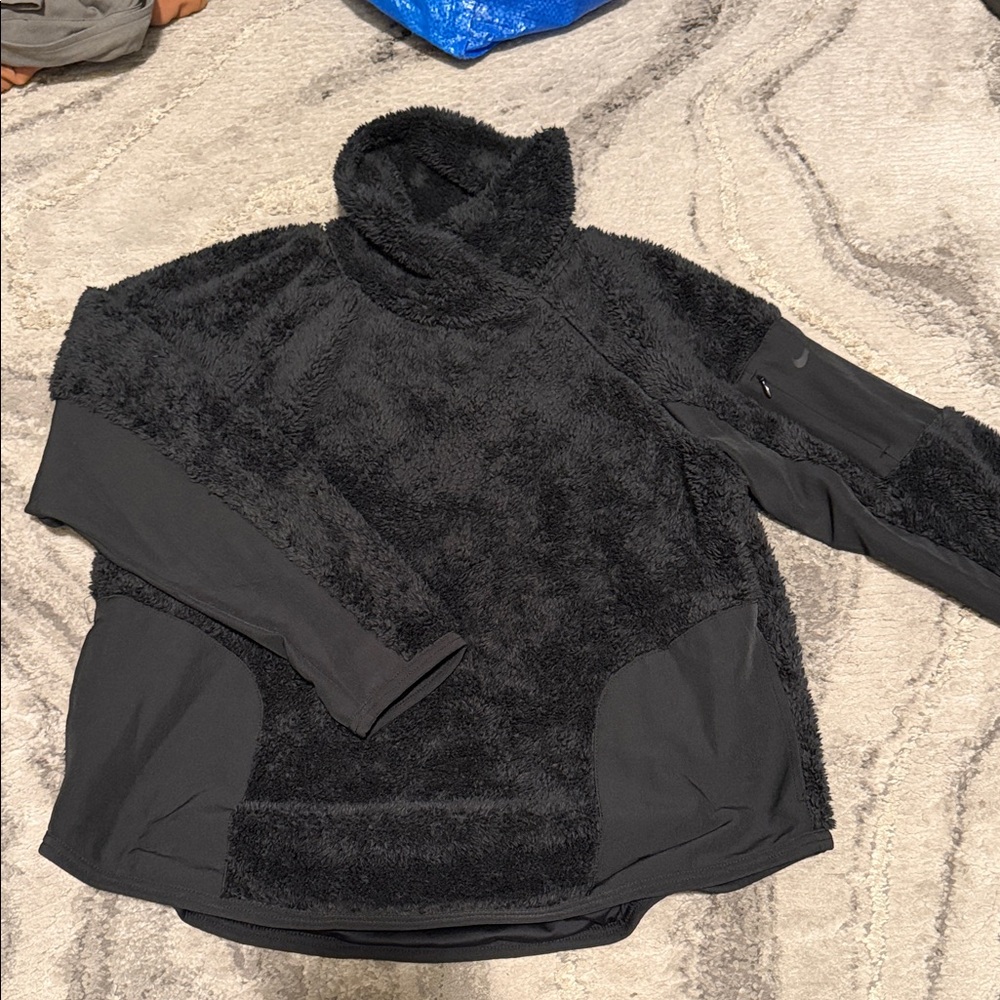 Nike Cozy Black Fleece Pullover
